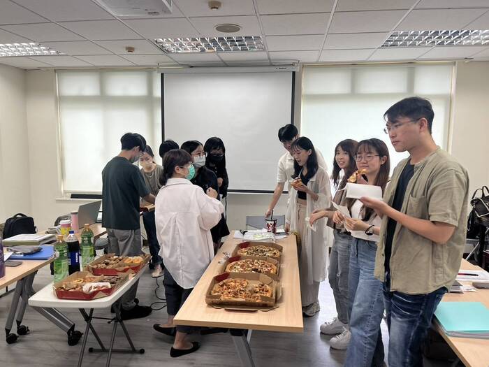 114年6月12日碩三全職實習期末分享會暨慶功會圖片
