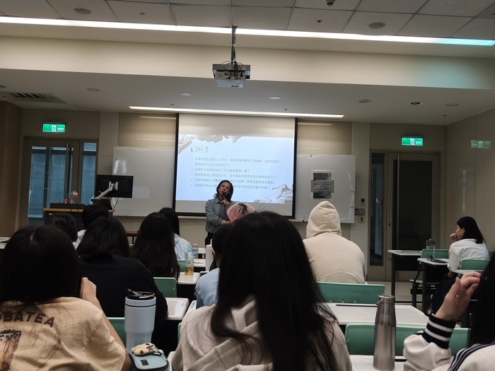 115.04.22心輔1B班級講座－是心之所向還是業障深重-我的生命歷程與生涯抉擇圖片