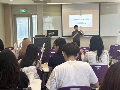 115.05.20心輔2B班級講座-諮商工作者的養成與路徑---經驗分享座談圖片