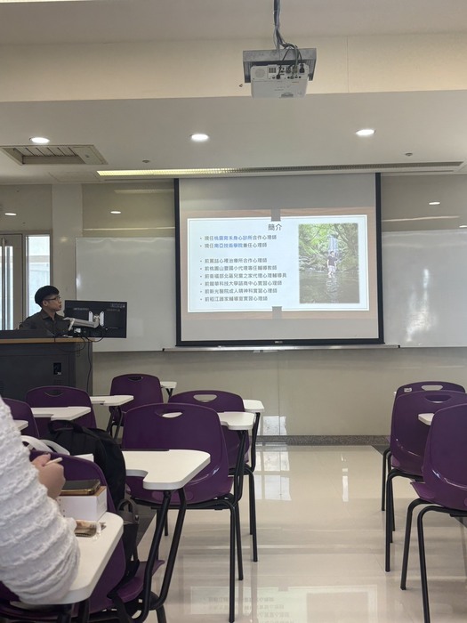 115.05.20心輔2B班級講座-諮商工作者的養成與路徑---經驗分享座談圖片