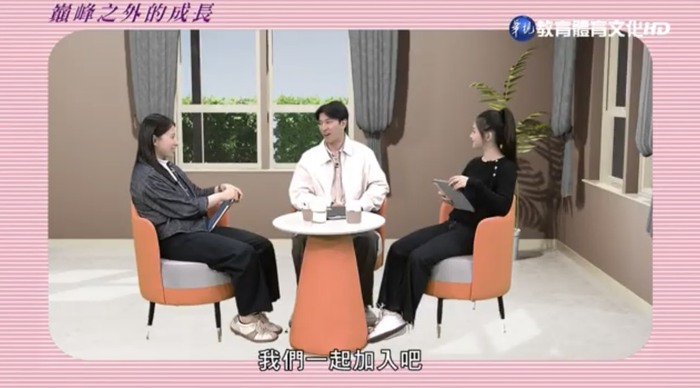 114年9月25日。本系學生徐湘貽、謝孟哲、林映容參與華視教學節目「生命教育」課程多集的示範演出。圖片